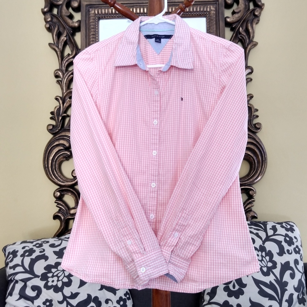 Tommy Hilfiger plaid long button down shirt Size S